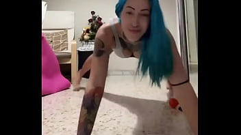 Perra caliente te pondra la verga dura