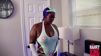 Big booty ebony saves the day working hard to get the nut out