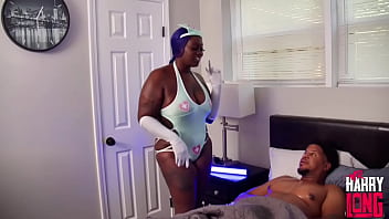 Big booty ebony saves the day working hard to get the nut out