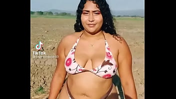 Gordita baila sensual