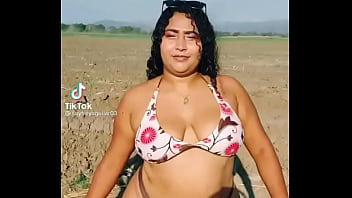 Gordita baila sensual