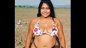 Gordita baila sensual