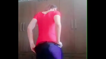 Esposa tirando a saia