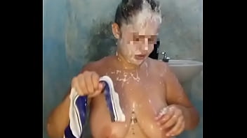 Desafio leite vômito e rola gigante na garganta até me arrebentar