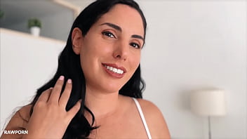 Linda del sol let's oil it up