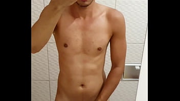 Gozada Do Mlk Olhando Pro Espelho thumbnail