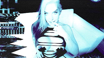 Goth slut has her toes shrimped and fucked hardcore