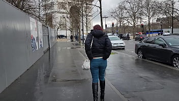 Un coquin me baise dans une pieces désafécté