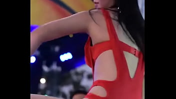 Get Ready To Sweat With The Hottest Dancer thumbnail