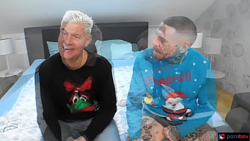 Double cumshot on squirting pussy of anal freak maddy black