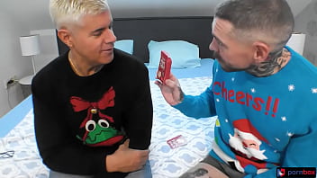 Double cumshot on squirting pussy of anal freak maddy black