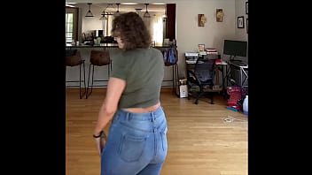 Showcasing perfect ass xalanamichelle twitch streamer