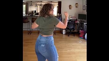 Showcasing perfect ass xalanamichelle twitch streamer