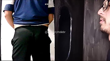 Pau Uncut Soltando Leite Na Cabine Caseira Completo No Red thumbnail