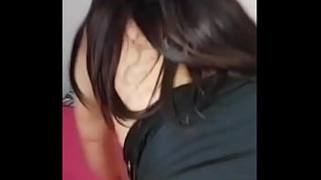 La culona de zamira no se aguanta las ganas de ser follada por su peque