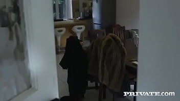 Blondie fesser exhibits her big ass in a pov