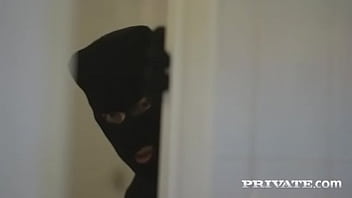 Blondie fesser exhibits her big ass in a pov