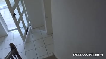 Blondie fesser exhibits her big ass in a pov