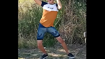 Dancing Loba En Publico thumbnail