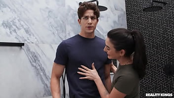 Whole v reality kings