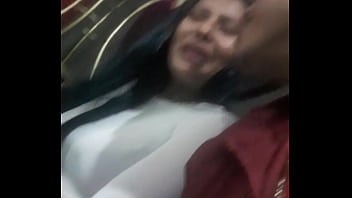 Después de la fiesta follando a mi cuñada toda peda y caliente terminó abriendo las nalgas