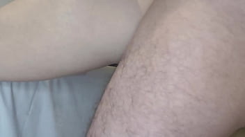 Sexo amador com boquete creampie porra na buceta e muitos gemidos quando eu faço a novinha gozar de verdade