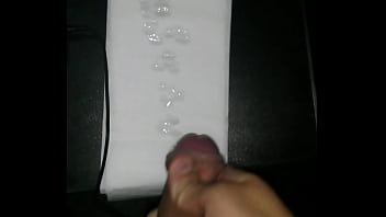 Huge load 10 gozando muito jatos