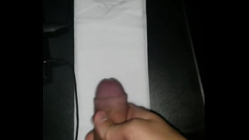 Huge load 10 gozando muito jatos