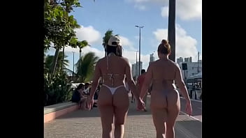 Uma morena e uma ruiva vcs shippan