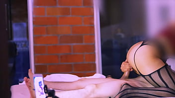 Madrastra y el compañero de su herm