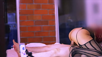 Madrastra y el compañero de su herm