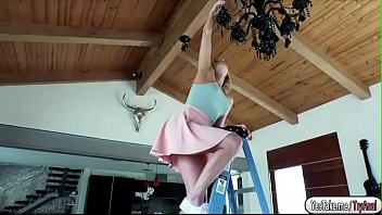 Kate Is Afraid Of Heights Her Bf Diverts Her Fear By Making Her Horny Later She Gets Aroused Goes Down And Sucks His Dick Then Her Bf Fucks Her Ass thumbnail