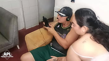 La Puta De Mi Madrastra Sabe Que Hacer Para Distraerme Ella Sabe Que Su Enorme Culo Me Pone Cachondo Y Se Lo Lleno De Leche Parte 1 thumbnail