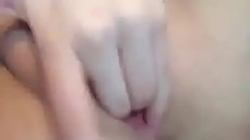 Tocandome lista para una polla