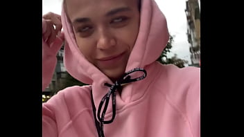 Sunday late morning and how's my pink appearance