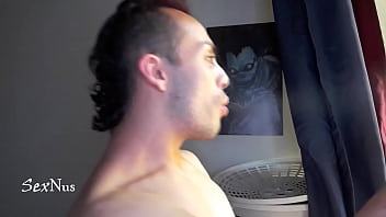 Chico Caliente Al Desnudo Fumando En Su Habitación thumbnail