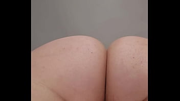 I make my cuck eat my bull’s fresh creampie