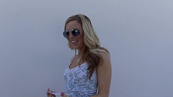 When a large fat cock bangs her cunt hard she is losing control and squirting a lot around everywhere making them both completely wet