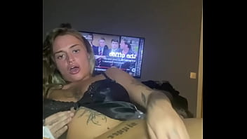 Big titty emo loves to fuck herself