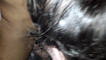 Ass jiggle while she sucking