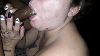 Ass jiggle while she sucking