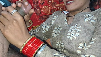 Gaon ki kachche ghar ke andar chhupi raatein