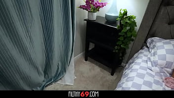 Pervy stepson fucks his stepmommy from behind