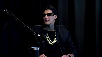 Gravou uma suruba gay entrou no job por causa de um amigo da mãe e divulgava o trabalho nas ruas gabriell rios watch sheer red