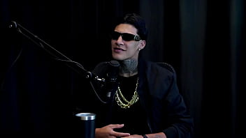 Gravou uma suruba gay entrou no job por causa de um amigo da mãe e divulgava o trabalho nas ruas gabriell rios watch sheer red