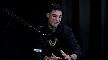 Gravou uma suruba gay entrou no job por causa de um amigo da mãe e divulgava o trabalho nas ruas gabriell rios watch sheer red