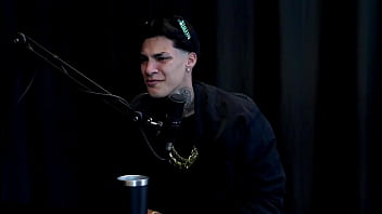 Gravou uma suruba gay entrou no job por causa de um amigo da mãe e divulgava o trabalho nas ruas gabriell rios watch sheer red