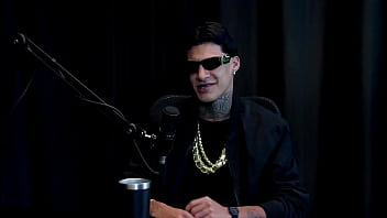 Gravou uma suruba gay entrou no job por causa de um amigo da mãe e divulgava o trabalho nas ruas gabriell rios watch sheer red