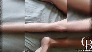 Casalbarihot teaser marido filmando sentada da esposa