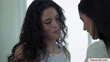 Victoria voxxx is in the room of her roommate isa start kissing each other on the bed